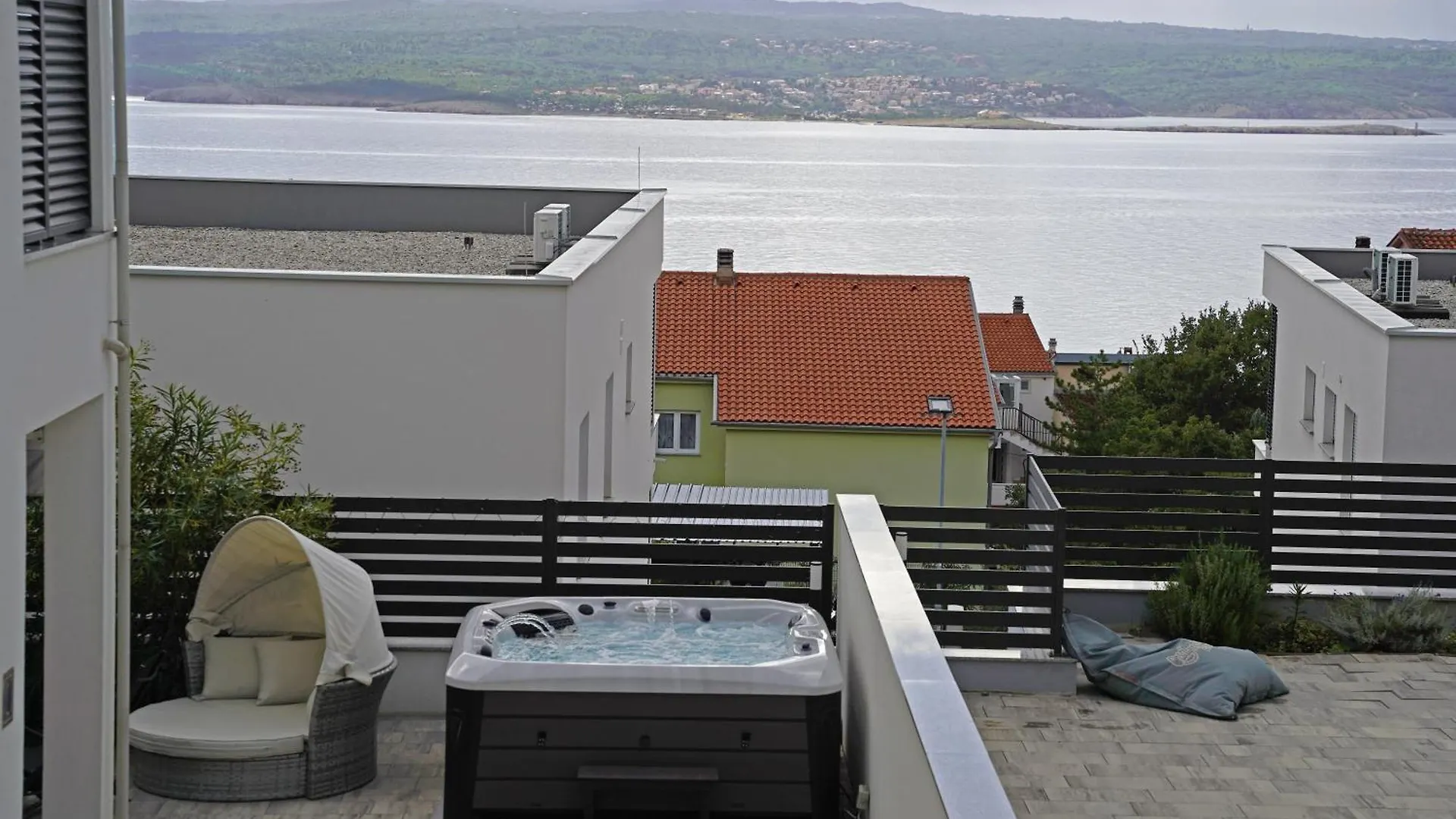 Sobol Apartments 'Navis' With Private Jacuzzi Crikvenica