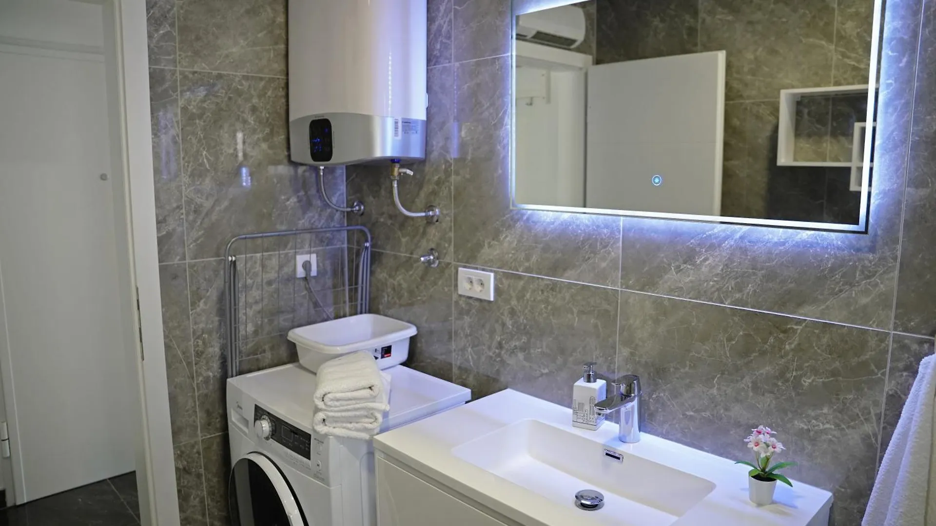 Sobol Apartments 'Navis' With Private Jacuzzi Crikvenica